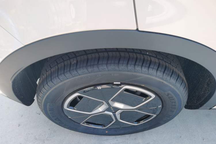 Used AION UT 2025 330 Starlight Edition
