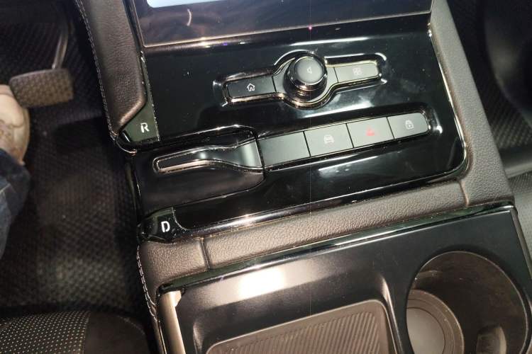 Used Nio ES8 2020 450 km Range 6-Seater Version