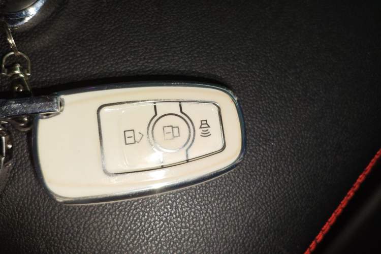 Used Haval H6 2016 Upgraded Model 1.5T Manual Two-Wheel Drive Elite Version
