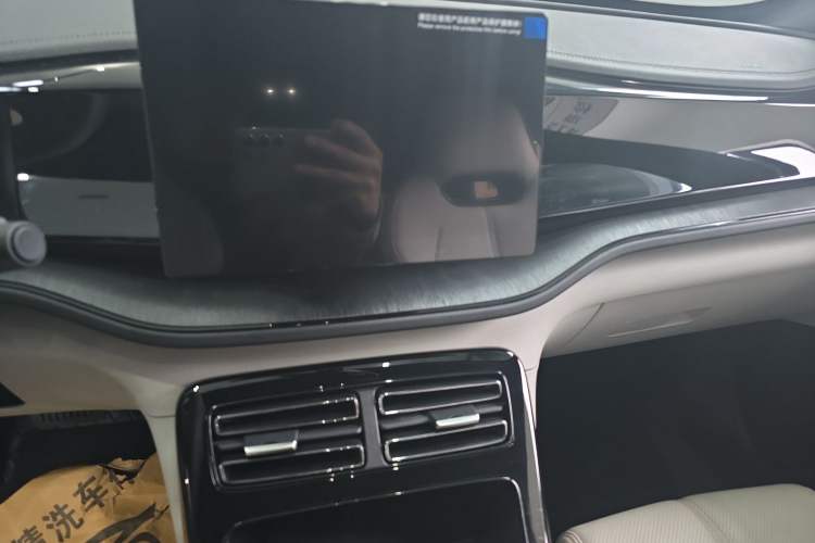 Used BYD Qin PLUS 2024 HONOR Edition DM-i 55KM Leading Model
