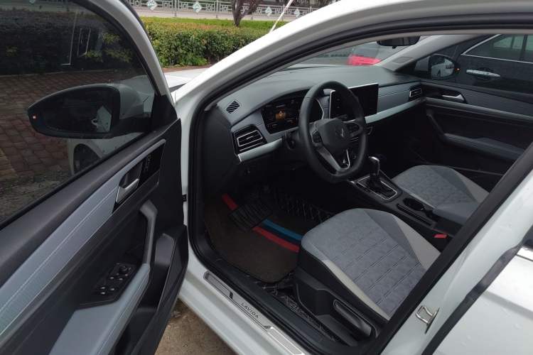 Used Volkswagen Lavida 2023 300TSI DSG Full-Comfort Edition
