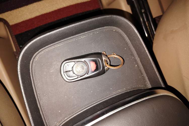 Used Buick GL8 2017 ES 28T Premium Version China V Standard
