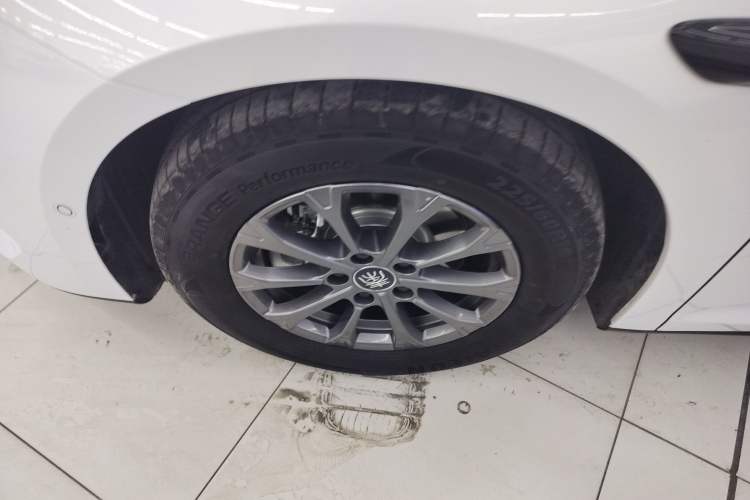 Used BYD Qin L 2025 DM-i Smart Drive 80KM Leading Model
