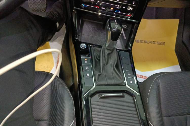 Used Volkswagen Passat 2023 Restyled 330TSI Starry Luxury Edition