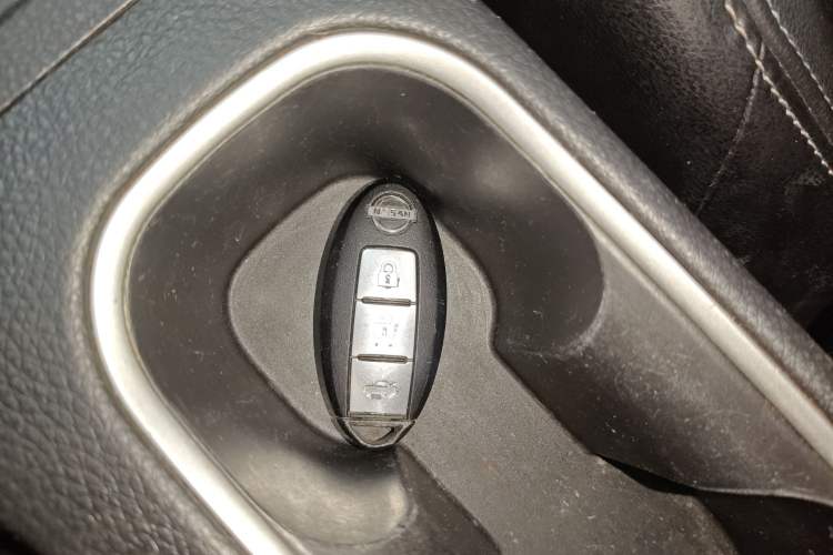 Used Nissan Tiida 2016 1.6L CVT ZhiZun Edition
