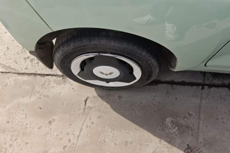 Used Wuling Hongguang MINIEV 2022 Macaron Premium Model – Lithium Iron Phosphate