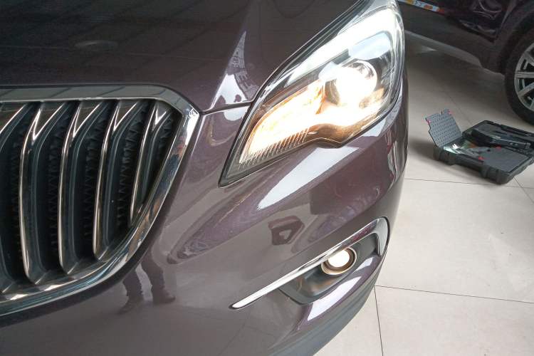 Used Buick Envision 2016 20T Two-Wheel-Drive Elite Model
