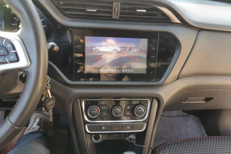 Used Chery Tiggo 3 2016 1.6L CVT ZhiShang Edition
