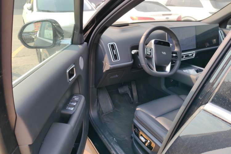 Used Li Auto L7 2025 Pro Smart Refresh Edition
