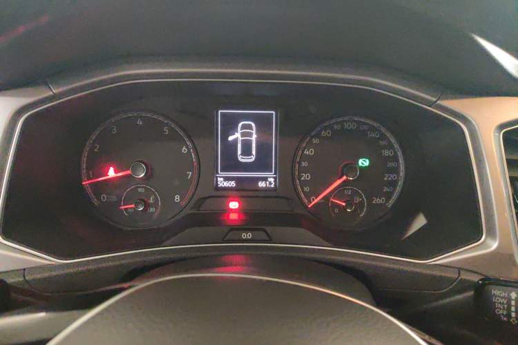 Used Volkswagen T-ROC 2018 230TSI DSG Two-Wheel Drive Advanced Version China V Standard