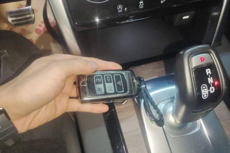 Used Land Rover Discovery Sport 2020 249 PS R-Dynamic Performance Tech Edition 5 Seats
