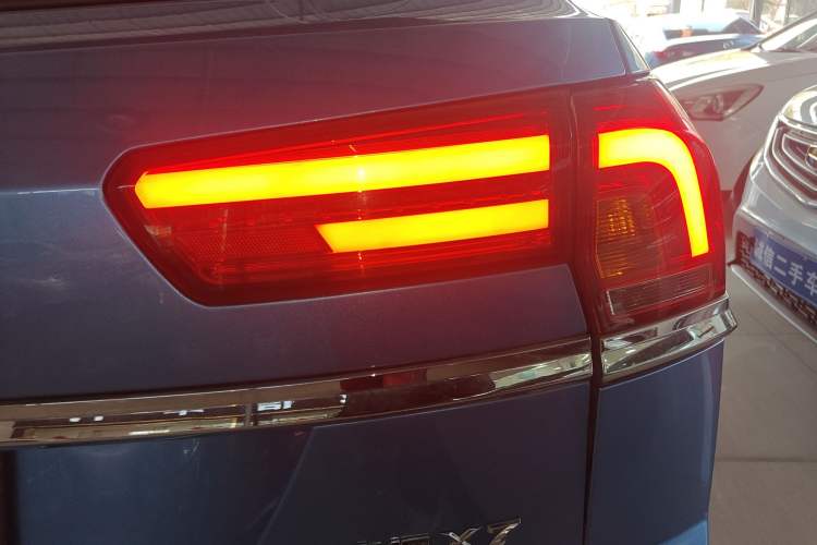 Used Zotye Domy X7 2017 2.0T DCT Ultimate Edition