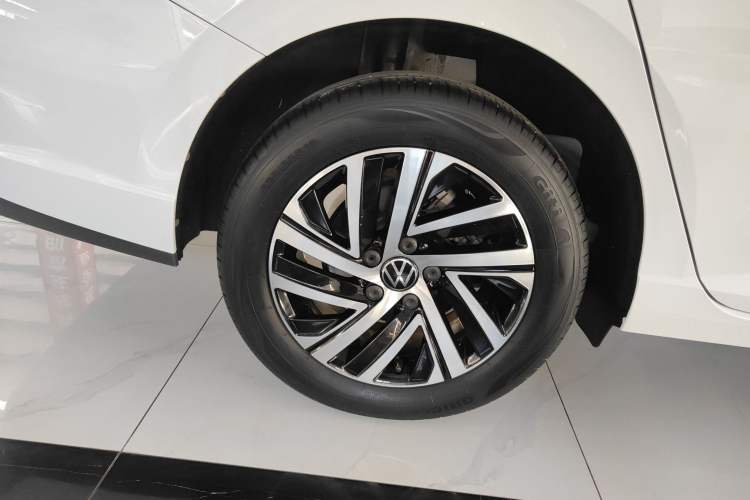 Used Volkswagen Lavida 2023 Revised Version 1.5L Automatic – Full-Option Edition
