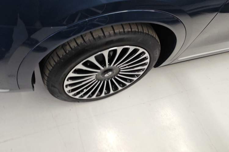 Used Hima AITO M9 2024 Range-Extended Ultra Version 52 kWh 5-Seater Model
