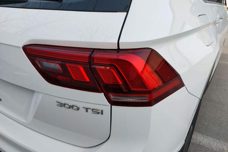 Used Volkswagen Tiguan L 2024 300TSI Automatic Two-Wheel Drive Smart Edition
