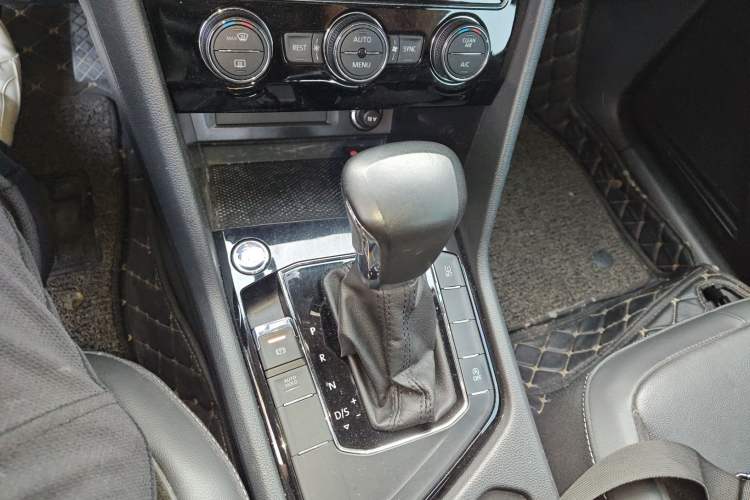 TDK.VehicleDetails.img