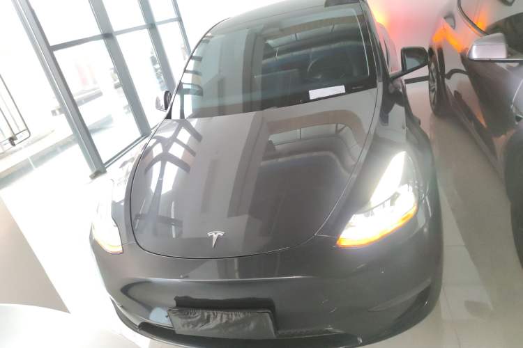 Used Tesla Model Y 2024 Long-Range All-Wheel-Drive Version
