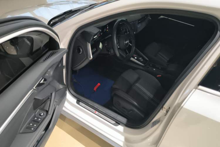 Used Audi A3 2024 Sportback 35 TFSI Fashionable Sports Model
