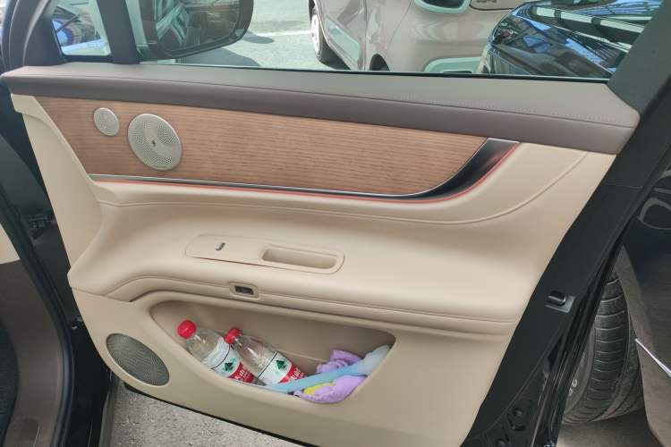 Used Hima AITO M9 2024 All-Electric Ultra Version 100 kWh 5-Seater Model
