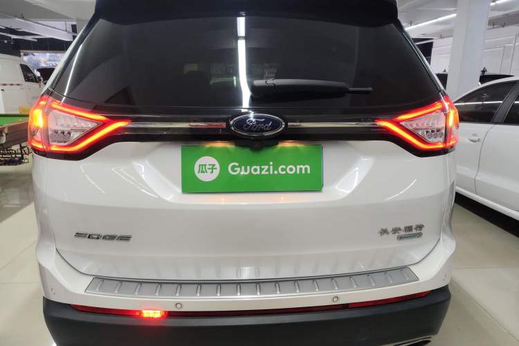 Used Ford Edge 2016 EcoBoost 245 Two-Wheel-Drive Titanium 7-Seater
