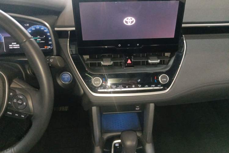 Used Toyota FRONTLANDER 2023 2.0L Smart Electric Hybrid Dual-Engine Deluxe Version
