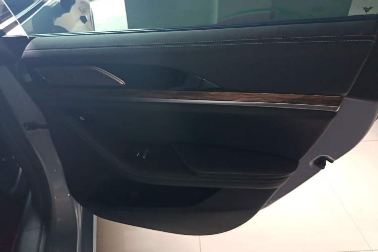 Used NETA S 2024 Pure Electric 520km Rear-Drive AR-HUD Version
