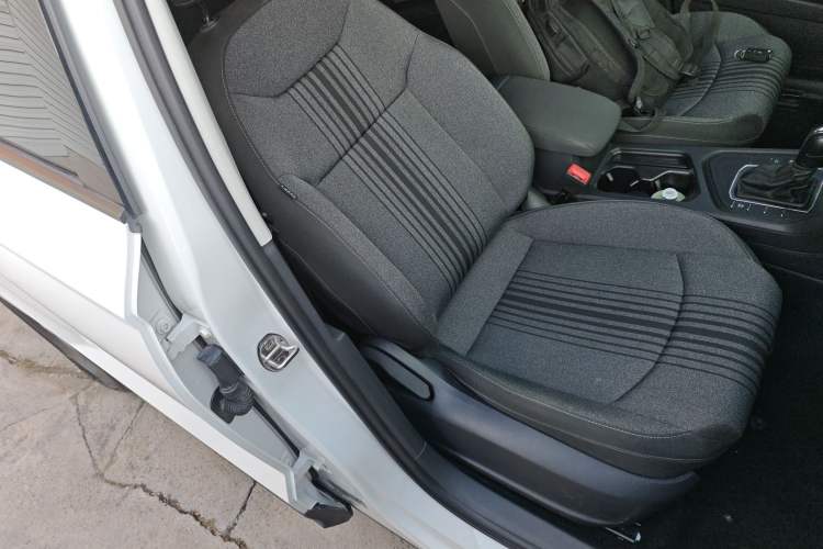 Used Volkswagen Tharu 2022 280TSI Two-Wheel Drive Trend Edition