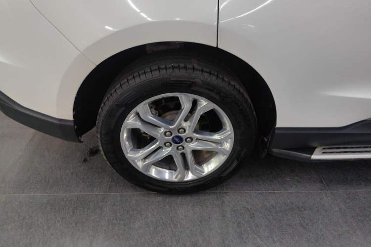 Used Ford Edge 2016 EcoBoost 245 Two-Wheel-Drive Titanium 7-Seater
