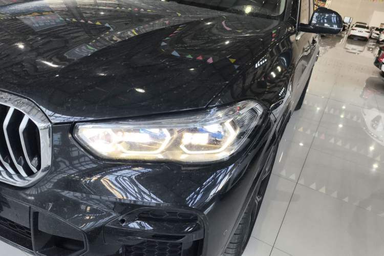 Used BMW X5 2022 xDrive40i Luxury Edition M Sport Package