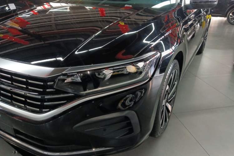 Used Volkswagen Passat 2025 Premium Version 380TSI Dragon Edition
