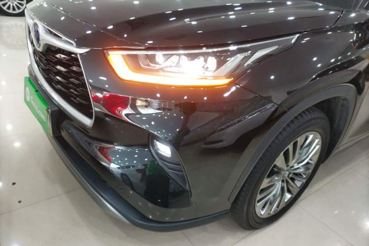 Used Toyota Highlander 2022 Dual-Engine 2.5L Four-Wheel Drive Prestige Version 7 Seats