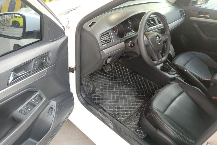 Used Volkswagen Lavida 2017 1.6L Automatic Fashion Edition
