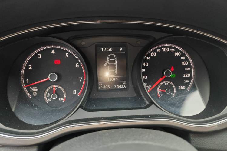 Used Volkswagen Passat 2017 330TSI DSG Luxury Edition
