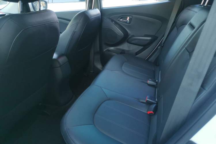 Used Hyundai ix35 2015 2.0L Automatic 2WD Smart Version China V Standard
