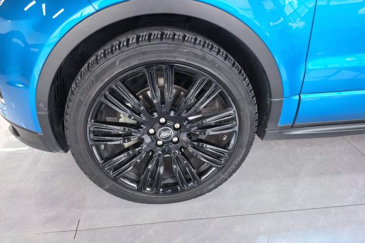 Used Land Rover Range Rover Evoque 2018 240 PS Dream Lotus Lake Blue Limited Edition
