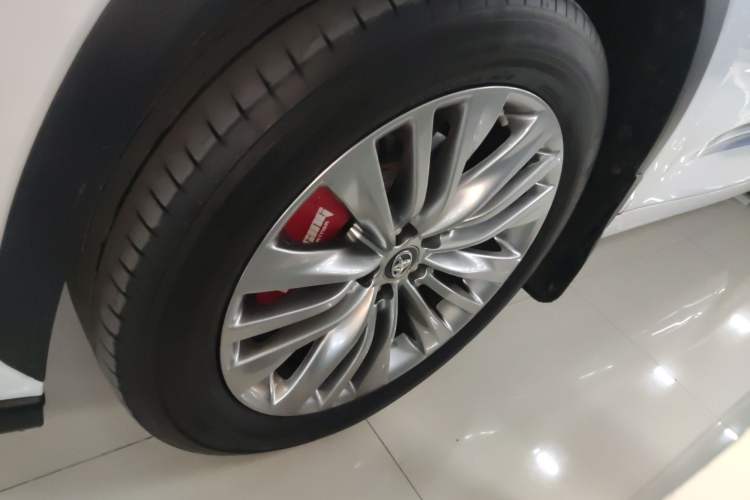 Used Toyota Highlander 2022 Dual-Engine 2.5L Four-Wheel Drive Prestige Version 7 Seats
