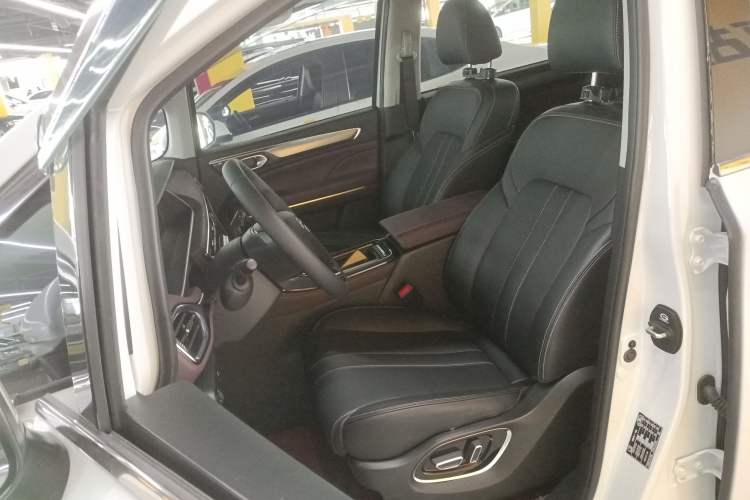 Used GAC Trumpchi M6 2023 PRO 270T DCT Luxury Edition
