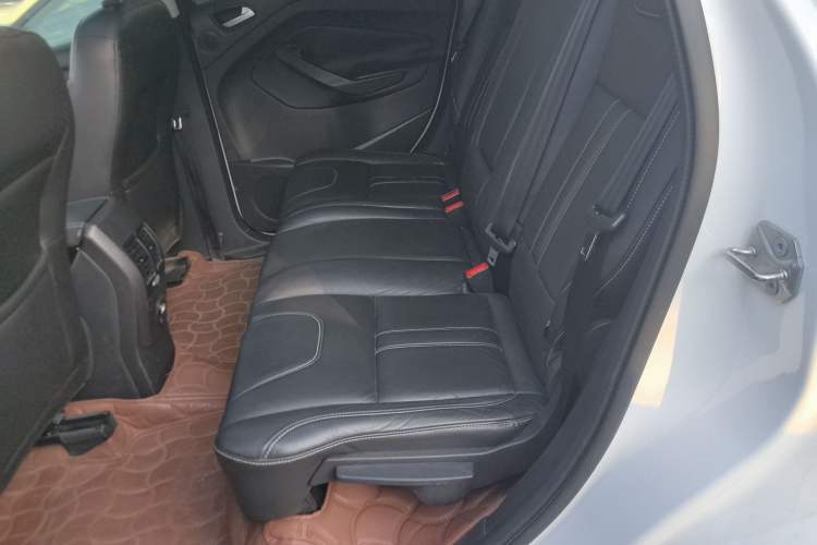 Used Ford Kuga 2013 2.0L GTDi Four-Wheel-Drive Sport Model
