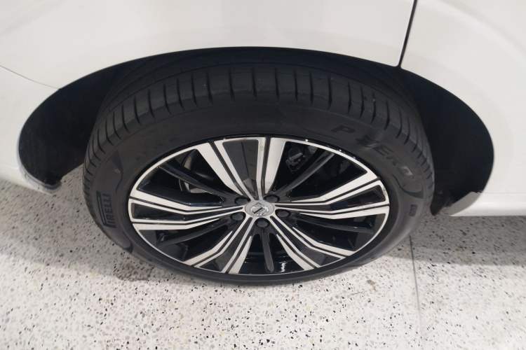 Used Volvo XC60 New Energy 2023 T8 Plug-in Hybrid Long-Range All-Wheel Drive Smart Luxury Edition