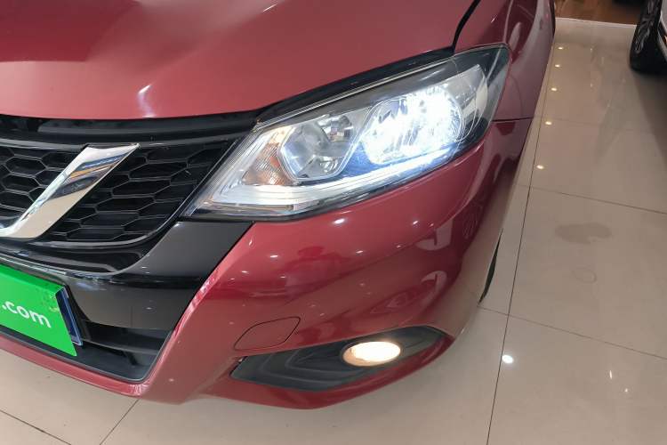 Used Nissan Tiida 2016 1.6L CVT Cool Dynamic Edition
