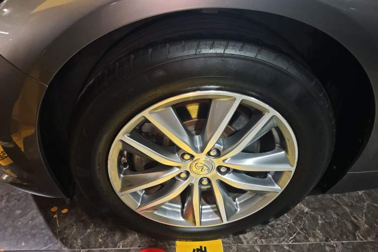 Used Infiniti Q50L 2016 2.0T Comfort Edition
