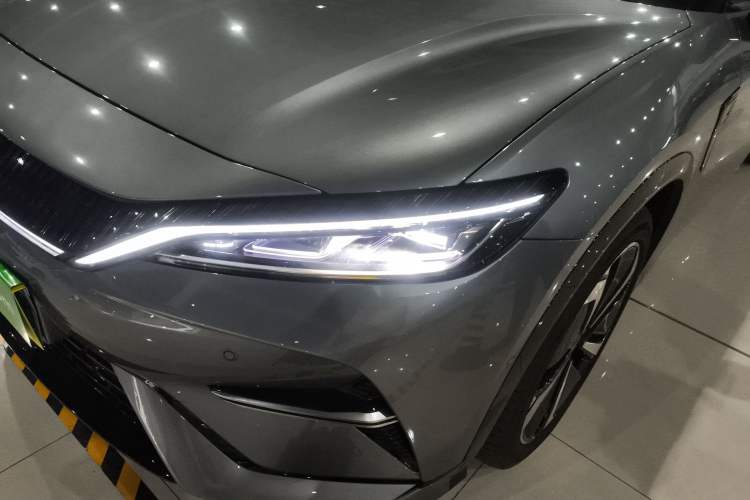 Used BYD Song L EV 2024 662 km Excellence Version
