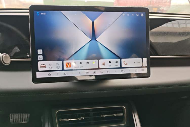 Used BYD Qin L 2025 DM-i Smart Drive 80KM Leading Model
