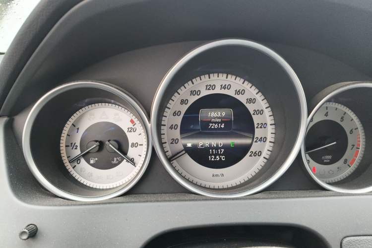 Used Mercedes-Benz C-Class (Import) 2011 C 200 Fashion Travel Edition