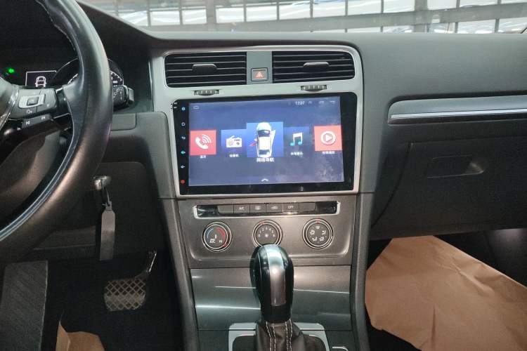 Used Volkswagen Golf 2017 230TSI Automatic Comfort Edition – Celebrating Milestone of One Million Units
