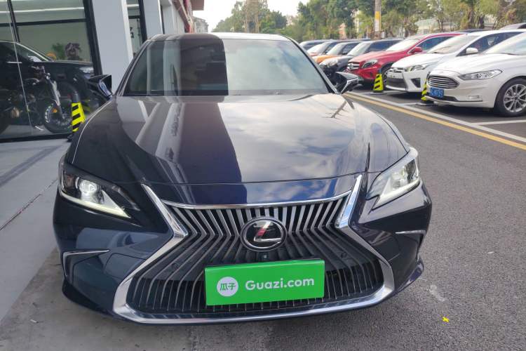 Used Lexus ES 2020 200 Excellence Edition