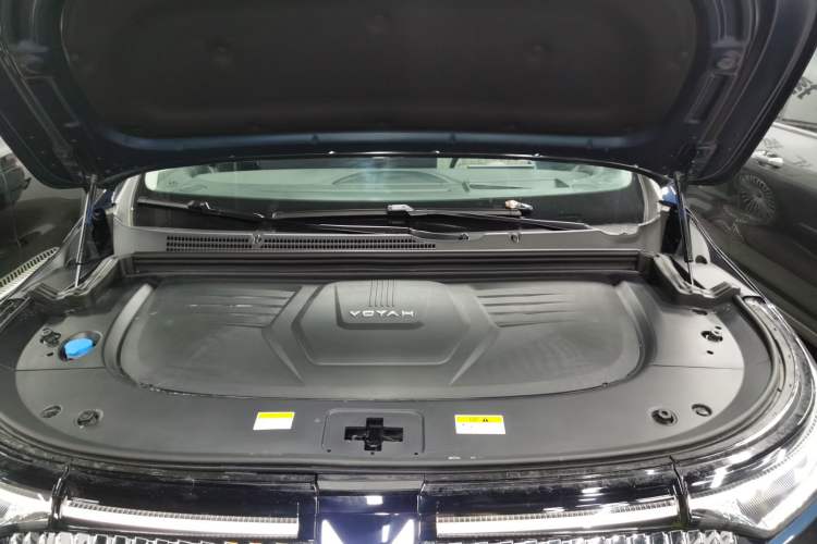 Used VOYAH Dream 2025 PHEV Four-Wheel-Drive Flagship Kunpeng Edition
