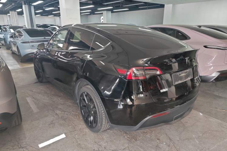 Used Tesla Model Y 2021 Long-Range All-Wheel-Drive Version 3D7