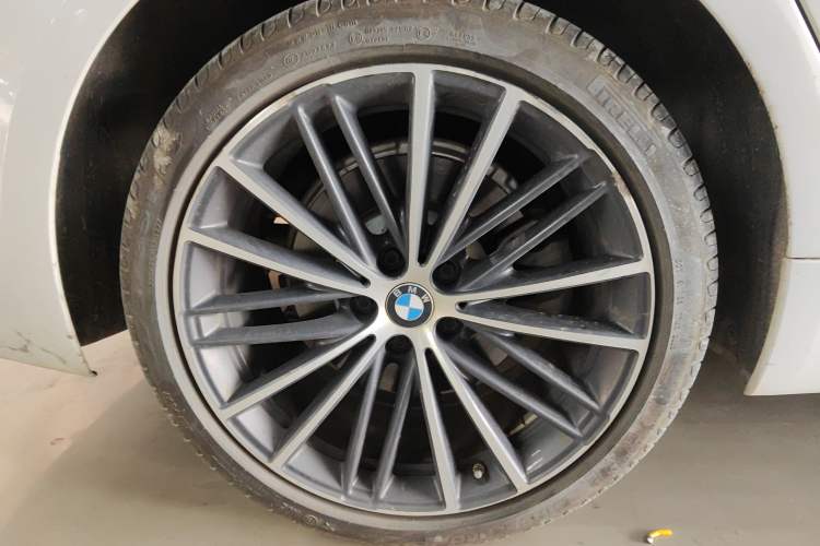 Used BMW 5 Series 2021 530Li Leading Model M Sport Package
