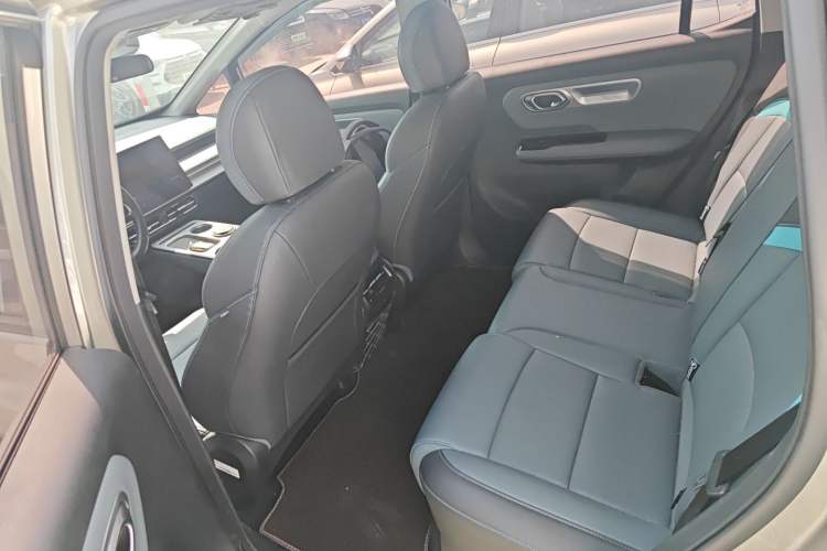 Used AION Y 2023 Plus 610 Smart Edition Ternary Lithium
